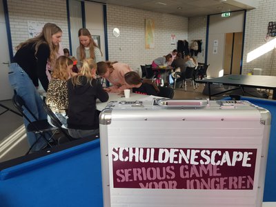 Logo voor Jongerenwerkers weten raad met geldstress