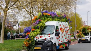 Foto van Wij reden mee met het Bloemencorso