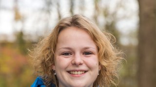 Foto van Mariëlle; van stagiair tot projectleider sociaal vervoersinitiatief Katwijk Rijd(t) Mee